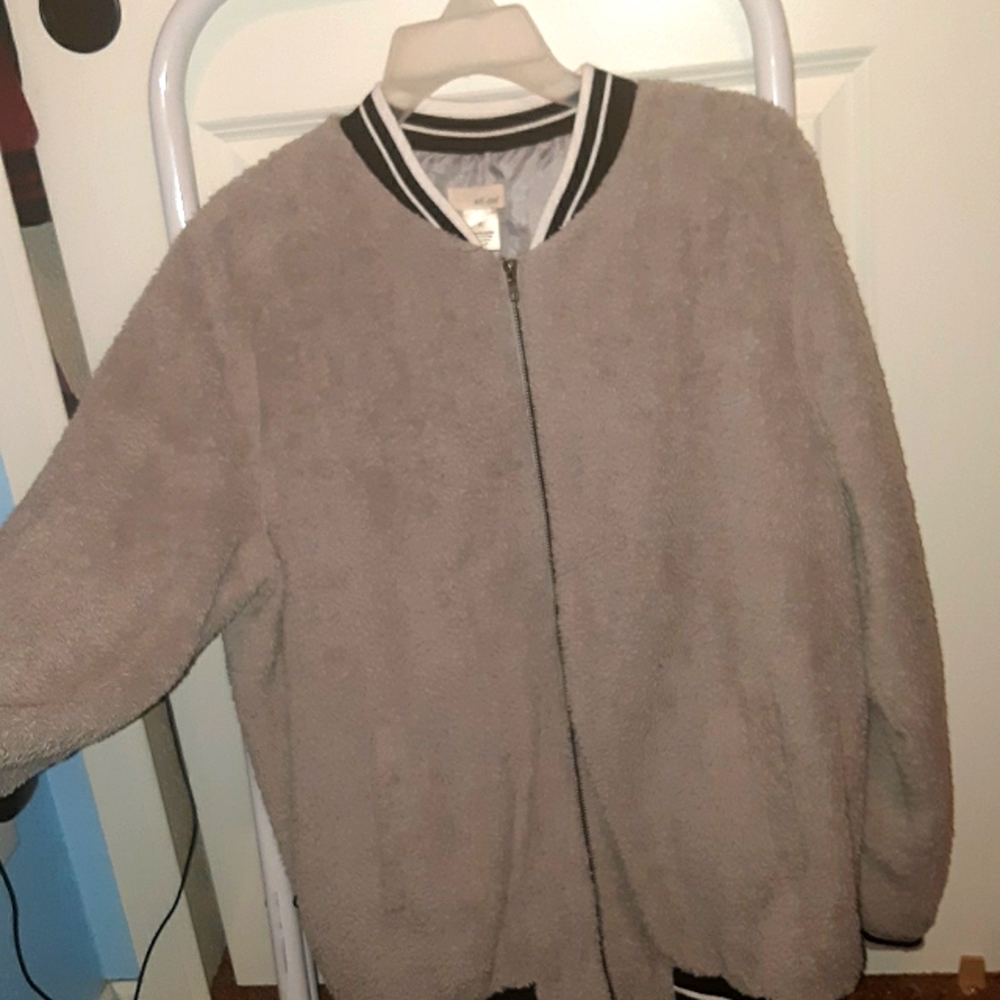XL Wet Seal Gray Faux Fur Bomber Jacket